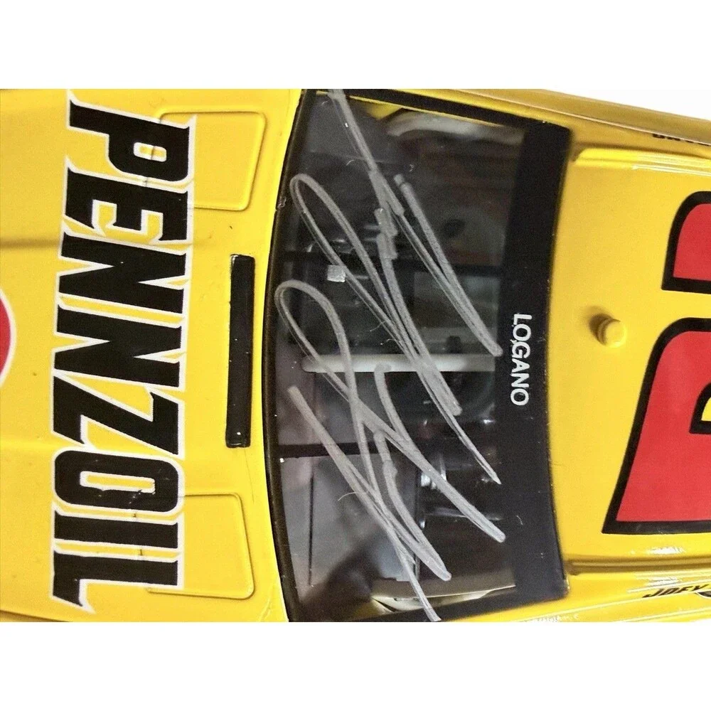 Lionel race into